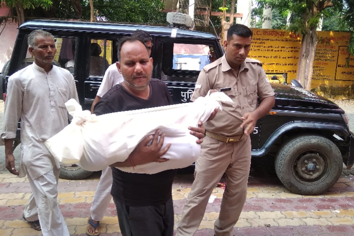 Meerut news, step mother murdered her six-year-old son and hide her body in bed