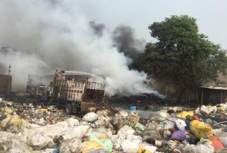 Fire in Plastic Godown at Khanna of Ludhiana