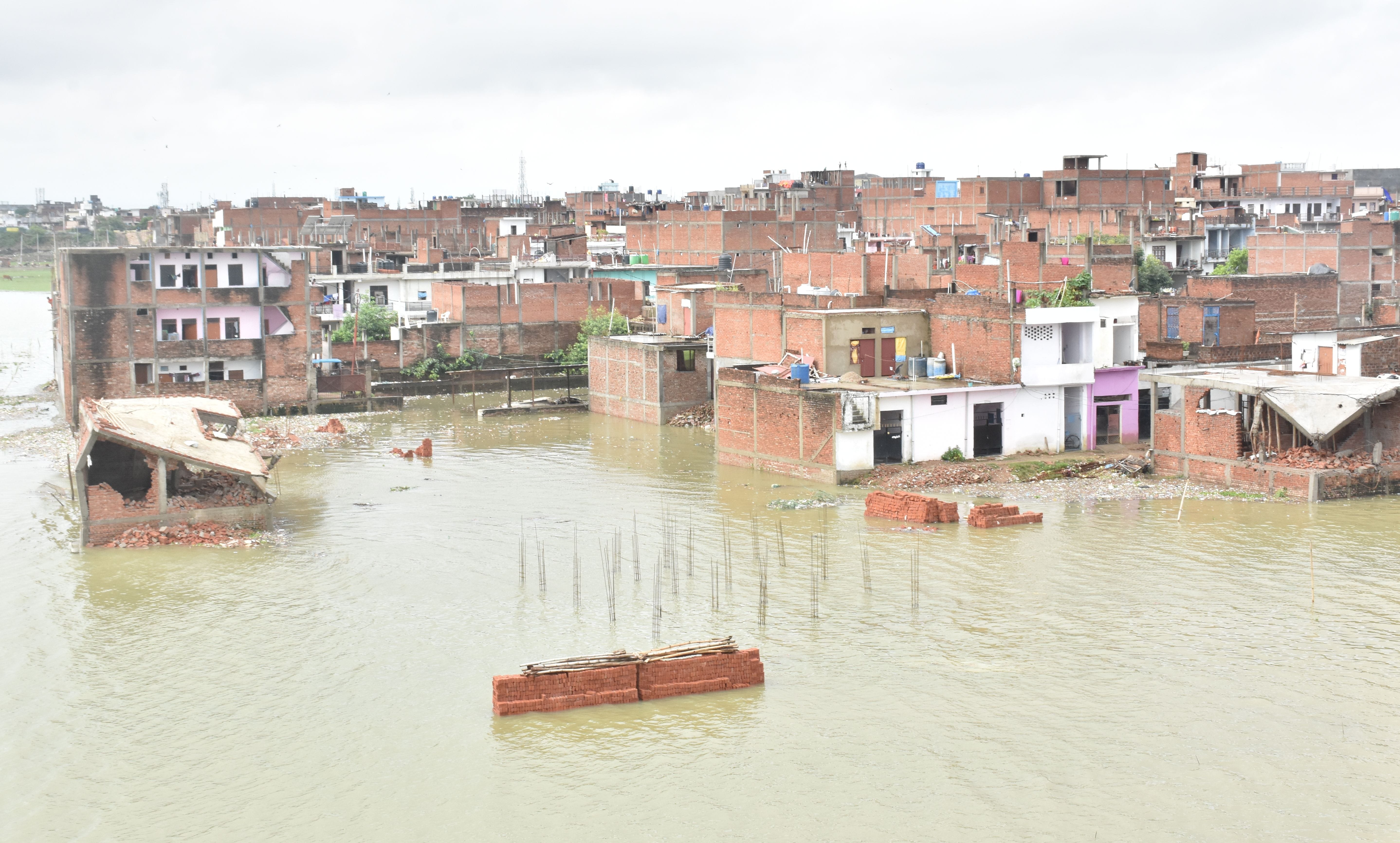 Rise in Ganga-Yamuna, flood threat on Prayagraj city