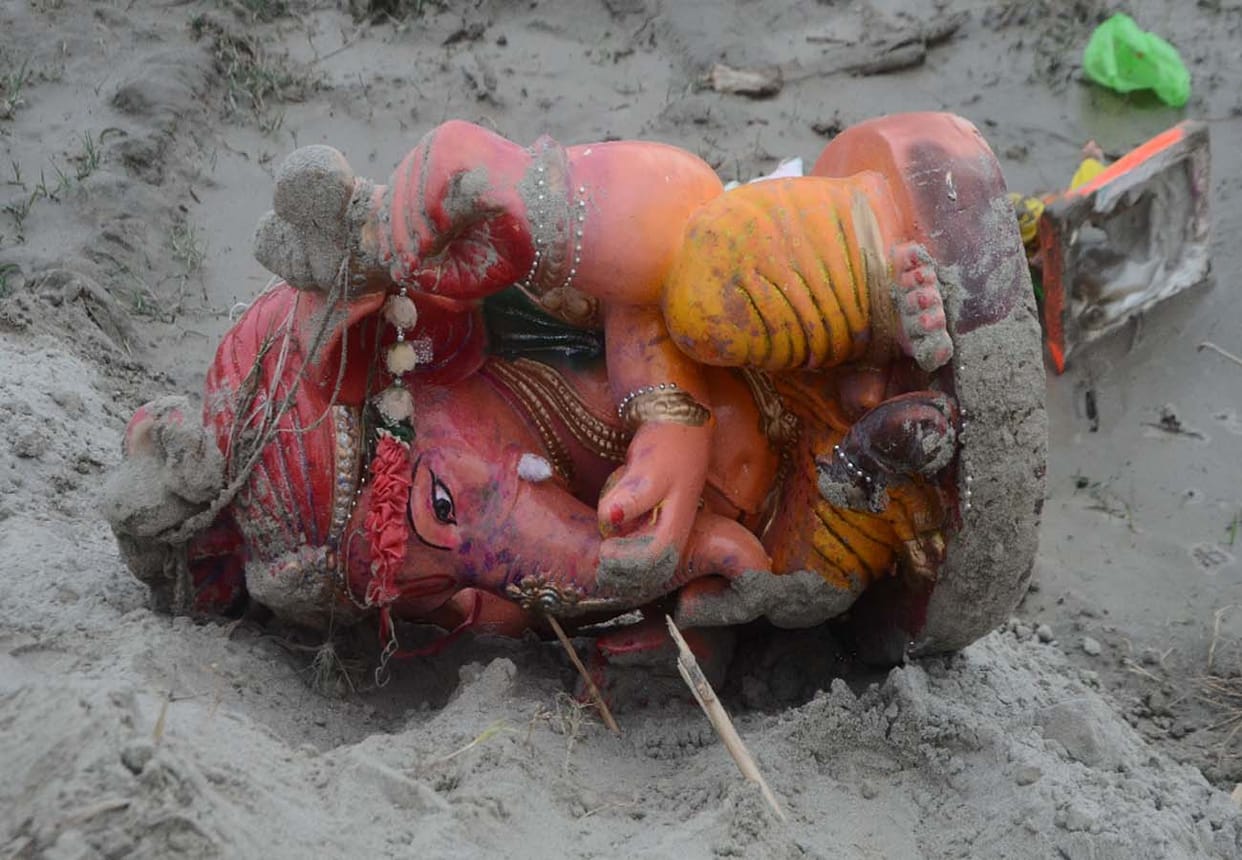 plight of idols and ghats of Ganesh Visarjan
