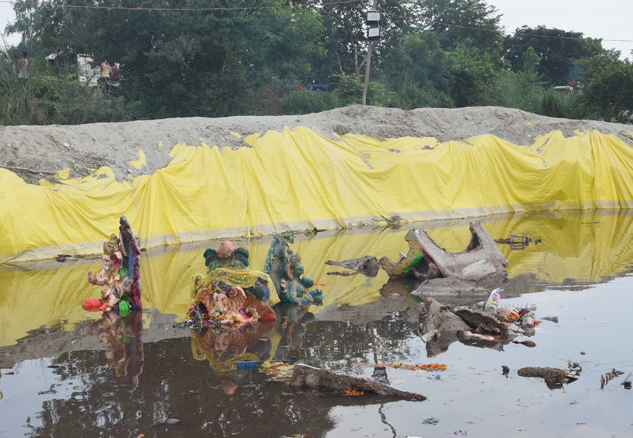 plight of idols and ghats of Ganesh Visarjan
