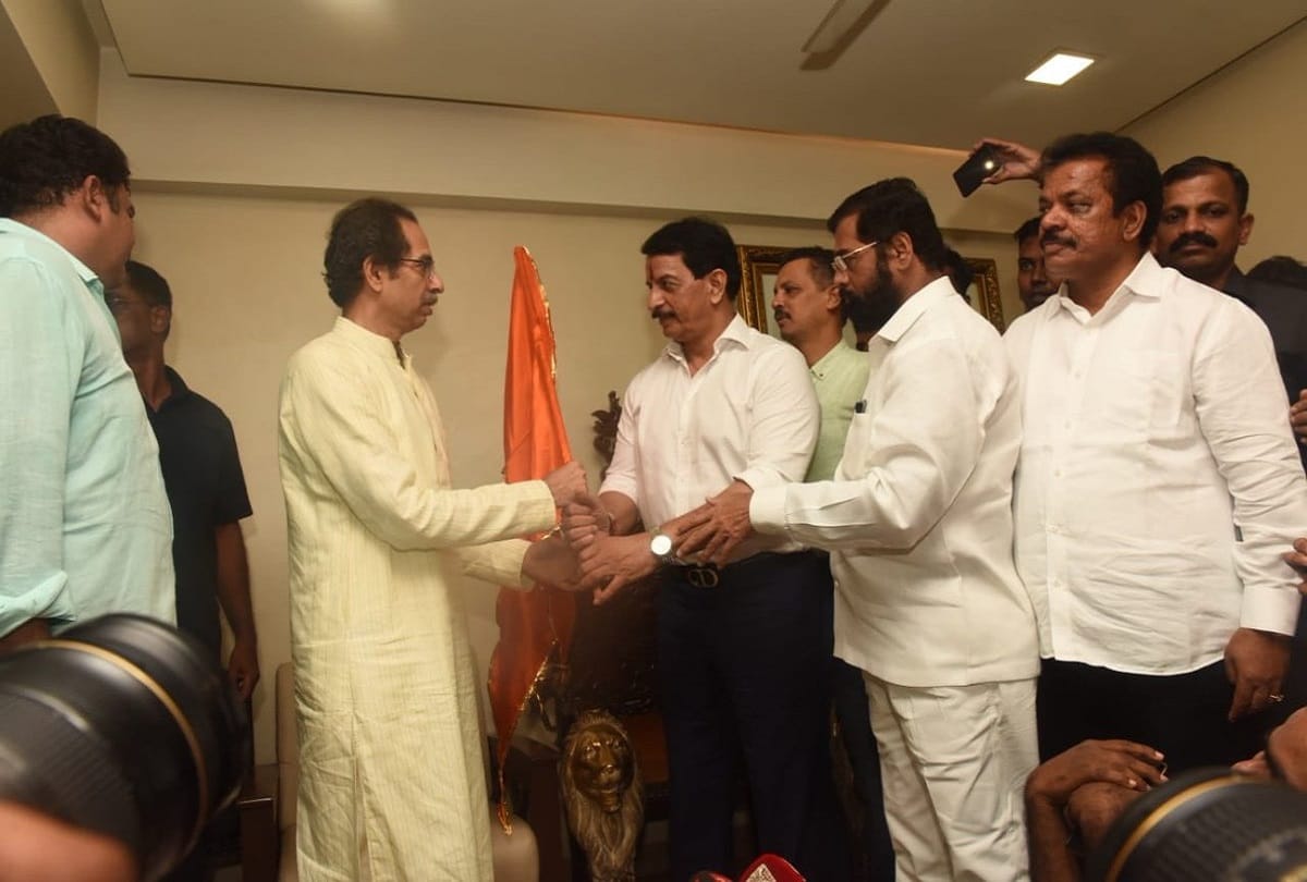 Encounter specialist Pradeep Sharma joins Shiv Sena in mumbai
