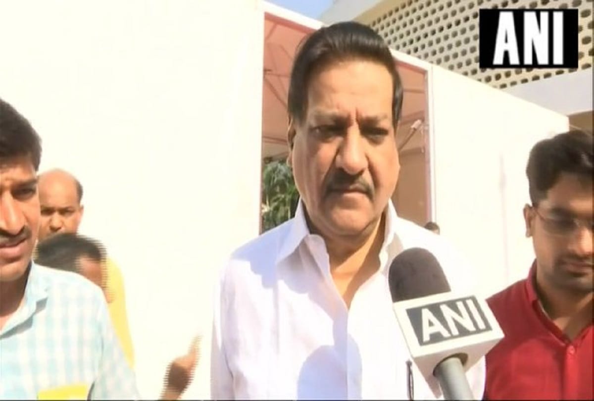 Chavan reports the news of contesting against Udayanraje