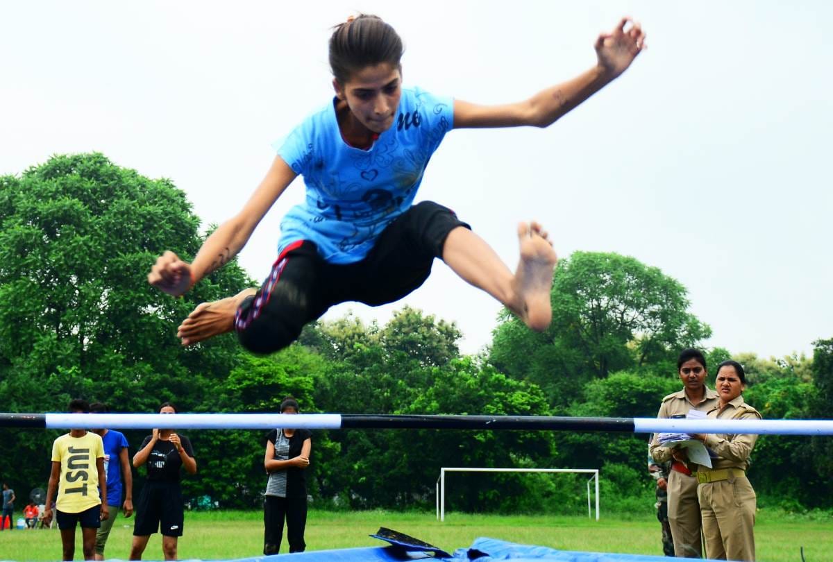 seven thousand youth in jammu kashmir applied for 70 post in jammu kashmir police on SPO Post