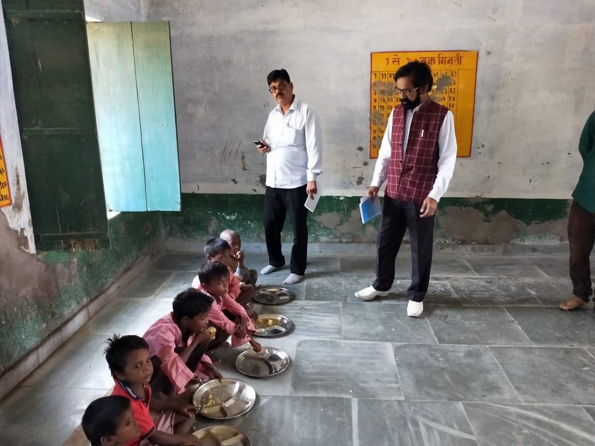 PCI team interrogation with student and cook on roti salt incident mirzapur school