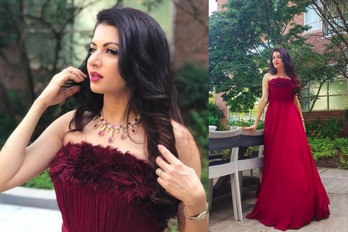 maine pyaar kiya actress 50 years old bhagyashree looks gorgeous in every look