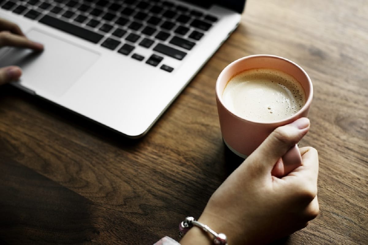 study says tea boosts brain cognitive function
