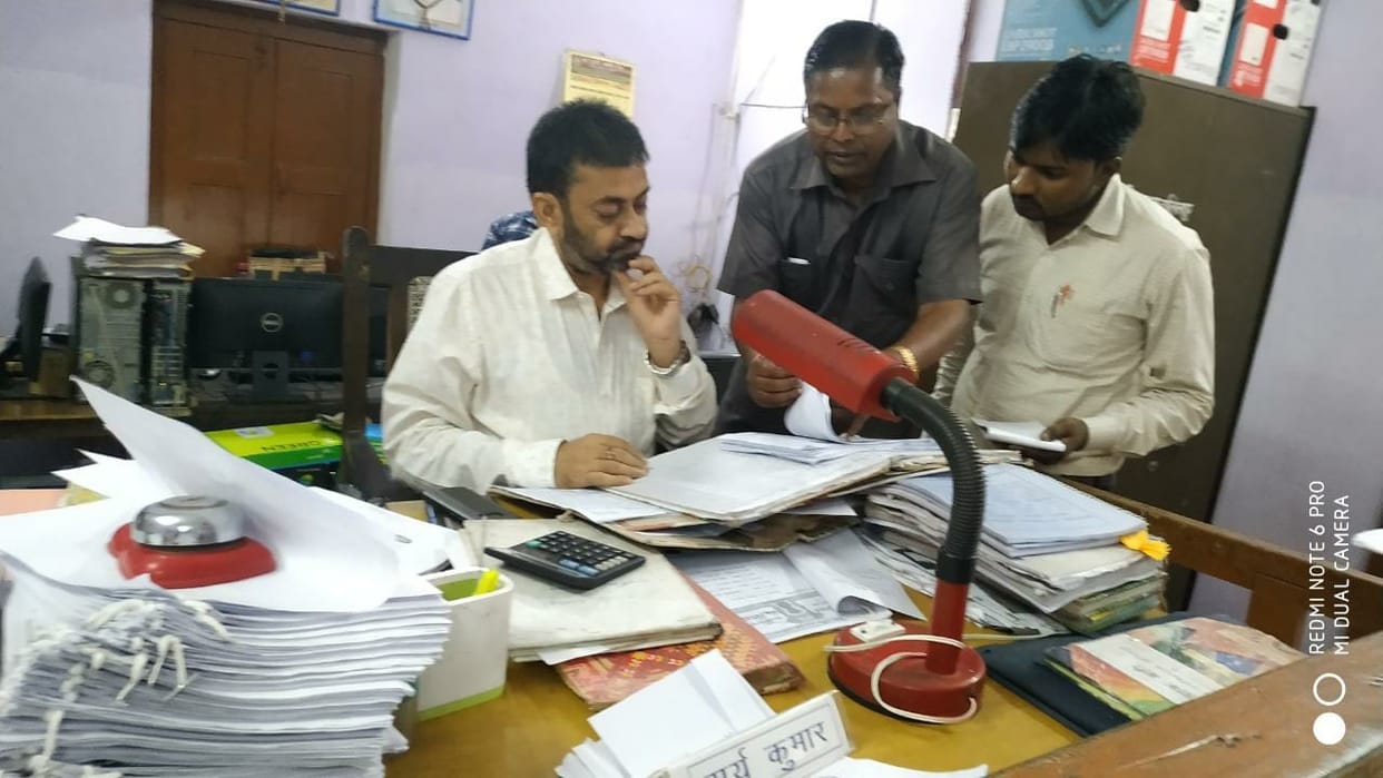 DM nirichad apsent cleark and sub nibandak