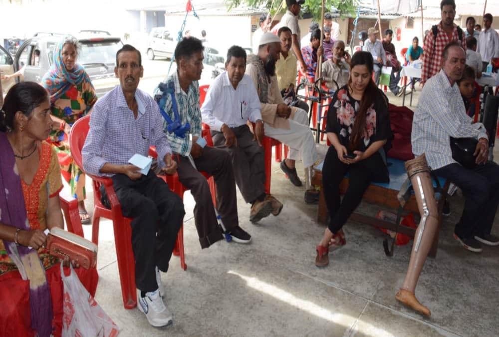 Amar ujala divyang shivir 2019 Artificial body parts given to 110 people in dehradun 