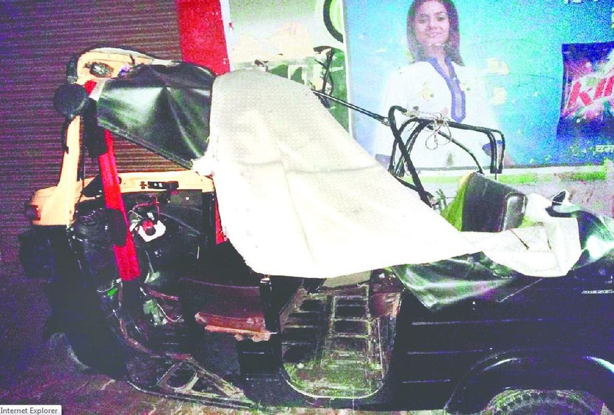 Accident in Mainpuri Roadways Bus and Tempo Two Dead Latest News