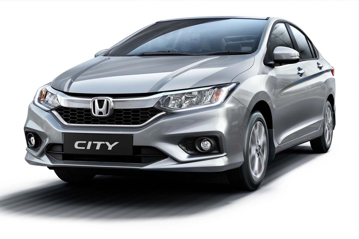 Hyundai Verna BS6 version launched competition with Honda City and Maruti Ciaz