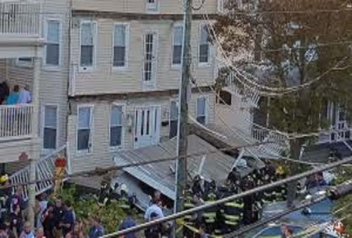 America Multi-storey deck of house broken during New jersy fire brigade program