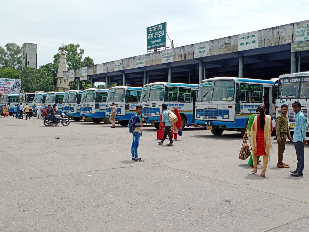 bus conductor, seat reserve