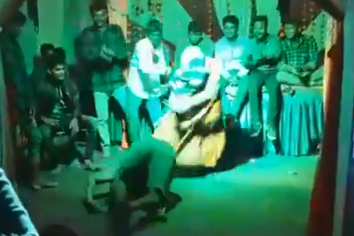 man died after falling on his head while performing Nagin dance in Ganesh Idol immersion celebration