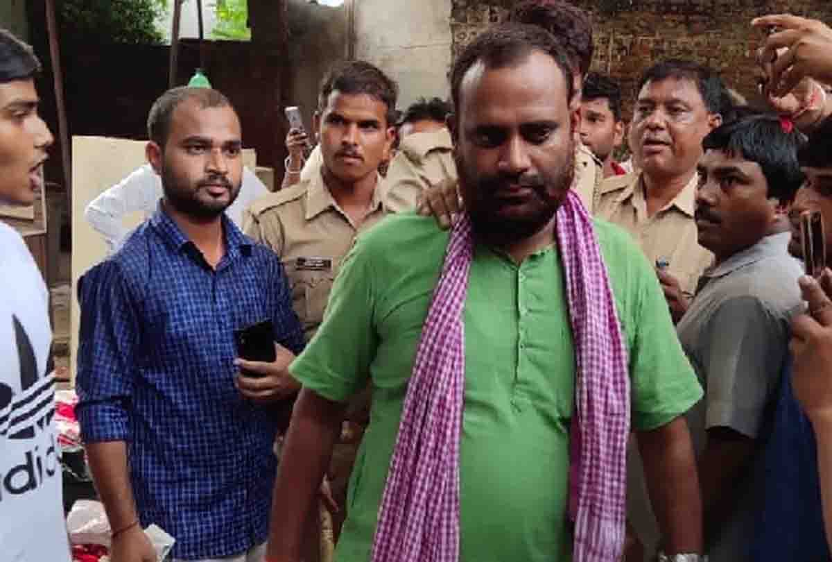 Some people caused uproar in the temple in presence of BJP leader