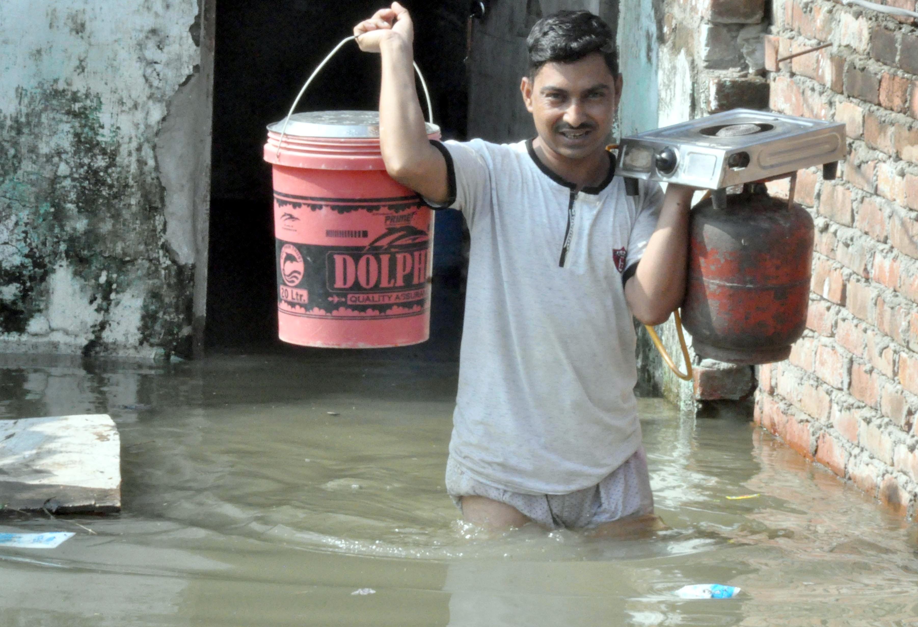 Ganga-Yamuna, alluvial settlements submerged in Prayagraj