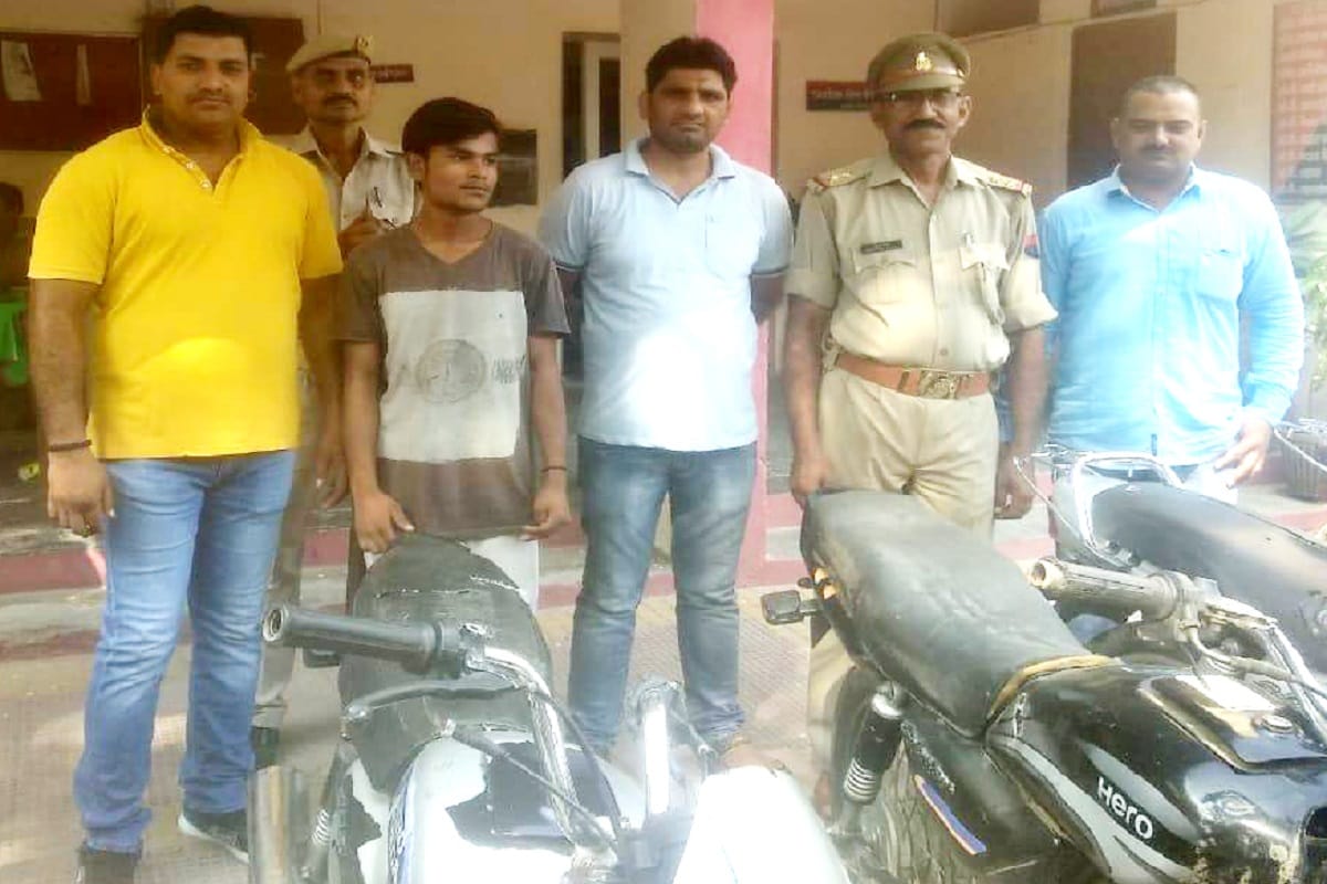 Saharanpur police arrested a thief and found one tamancha and five bikes