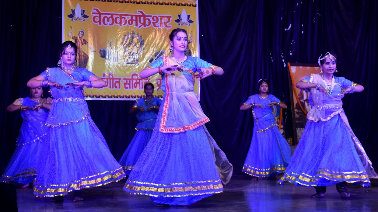 Sangeet Samiti praygraj fresher function