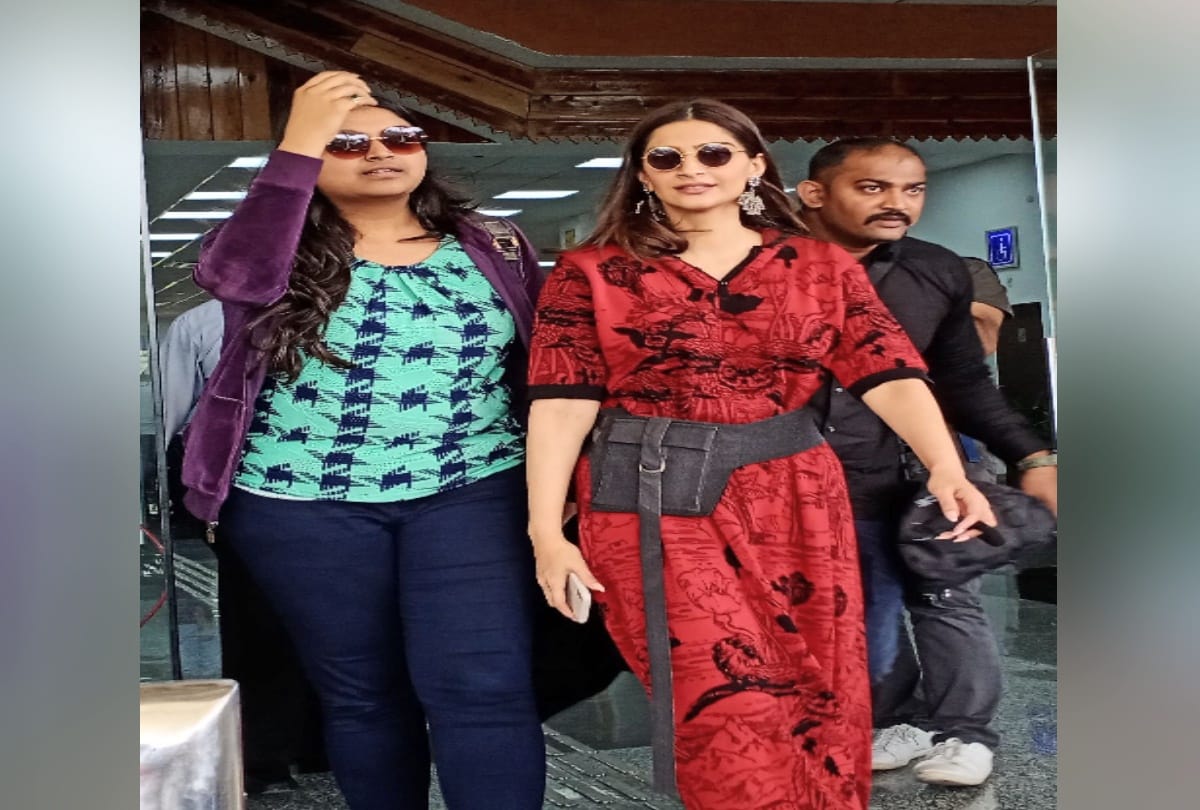 Bollywood actress Sonam Kapoor  in Dharamsala to encourage team India