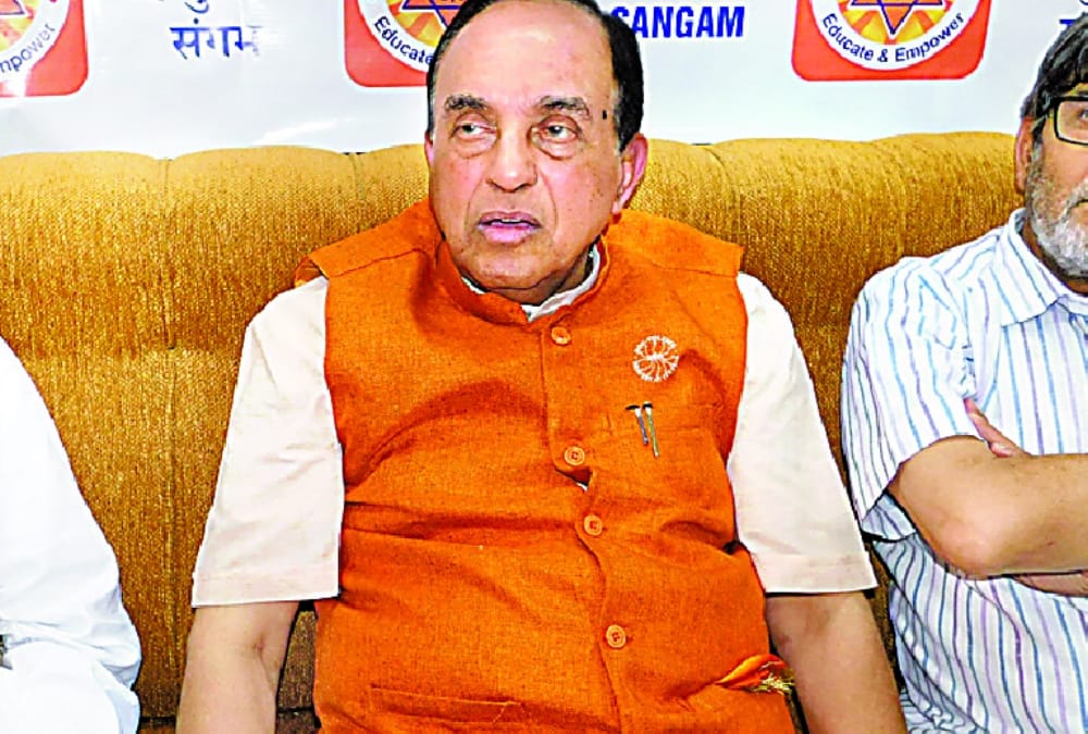 Subramanian Swamy demands acquittal of Farooq Abdullah in case of migration from valley
