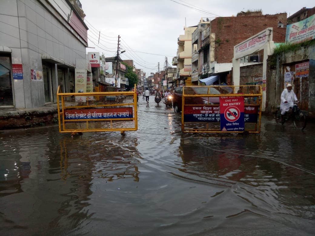 Highway converted into a pit in two days of rain