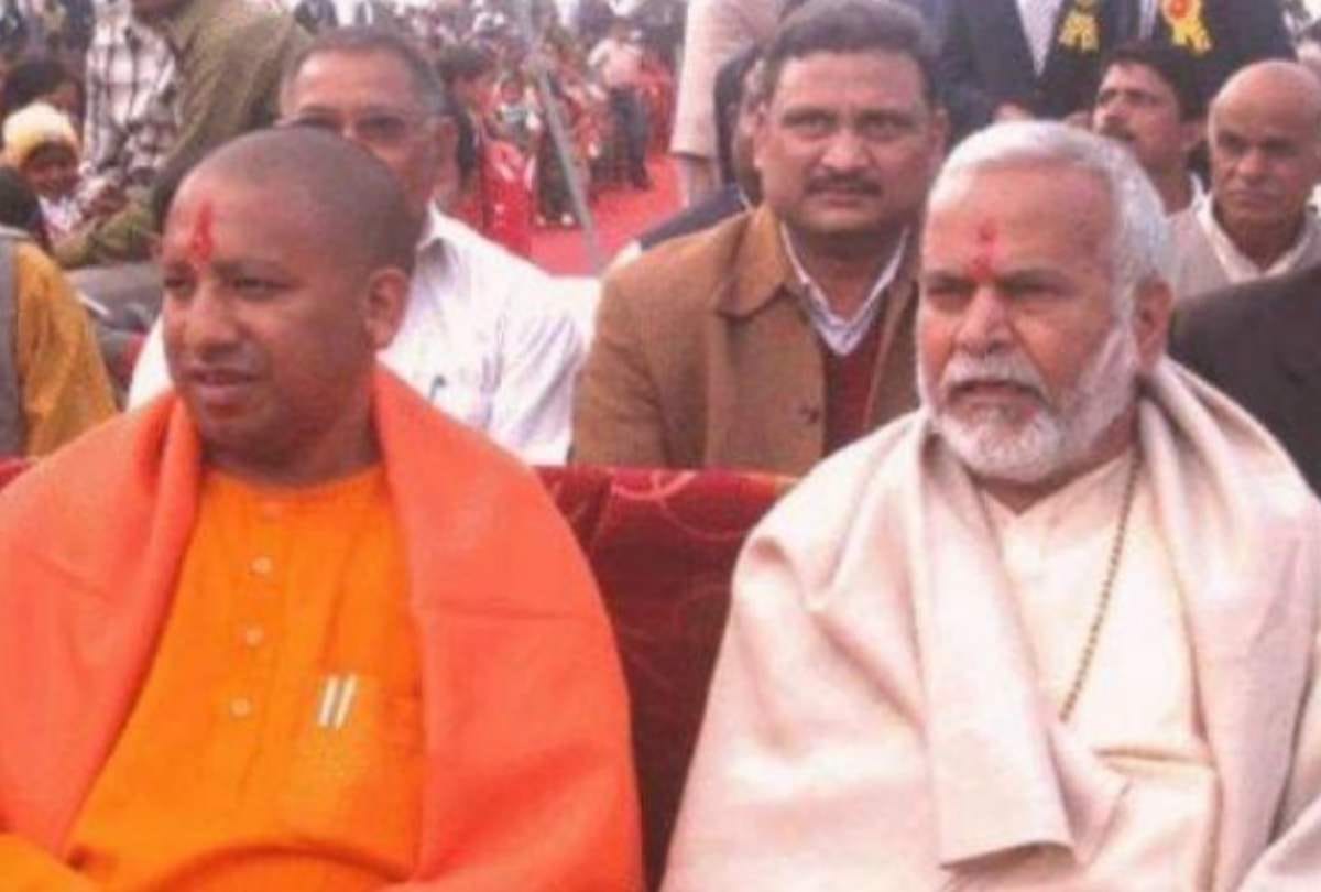 swami chinmayanand case in support a press conference says shahjahanpur girls are venomous