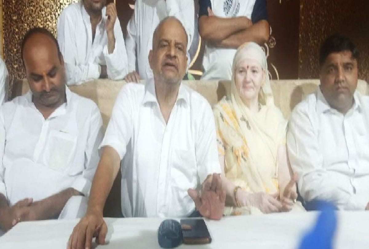 congress party declared snehlata babali candidate for tundla assembly by elections