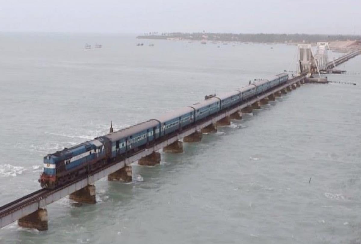 railways planned that four thousands freight corridor will connect industries east west to south via andhra and odisha ports