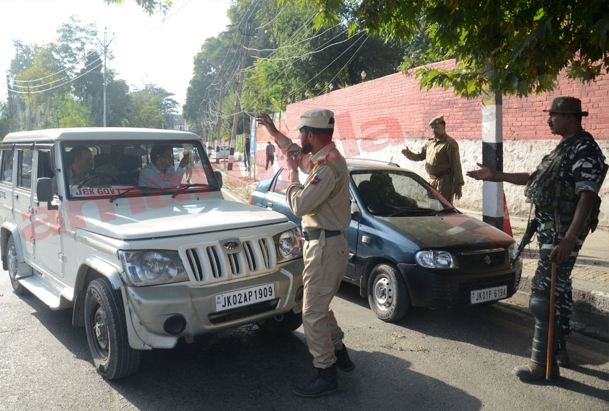 Security forces deployed at gupkar road after PSA on MP Farooq Abdullah in Srinagar