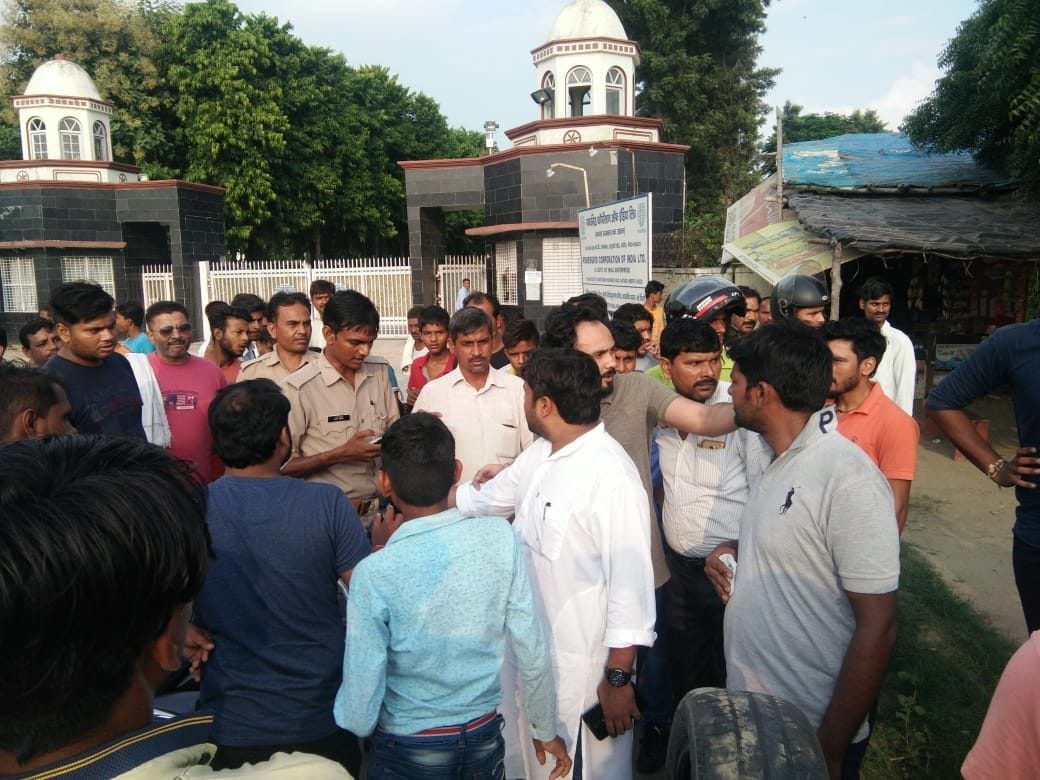 six wound in road accident