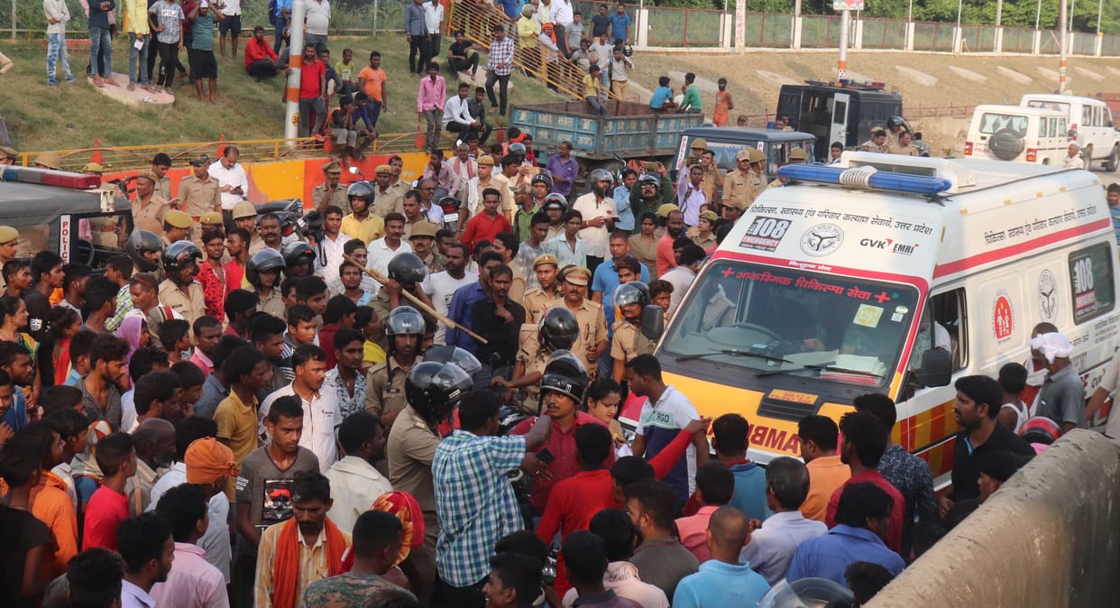 after death road blocking and jam