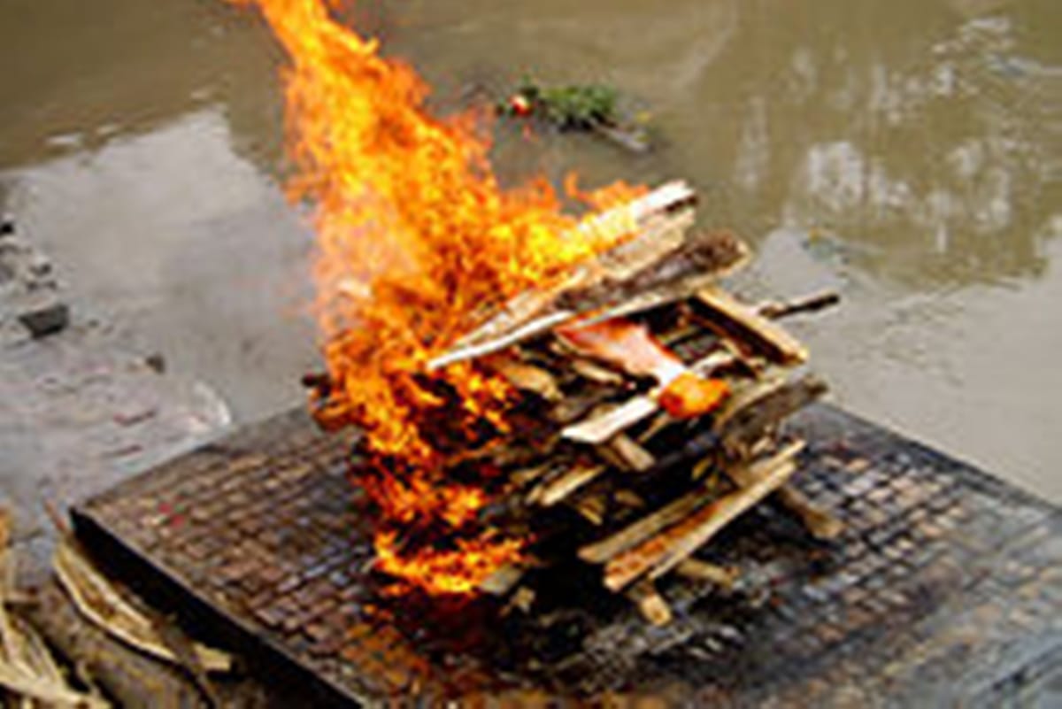 Police performed the last rites of the elderly in delhi
