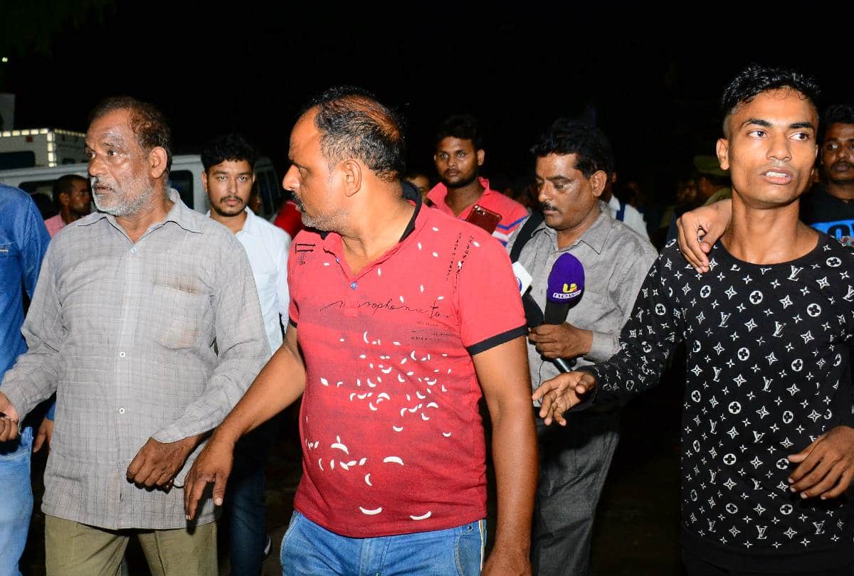 Crime News: Protest Due to Rape and Murder of Six Years Old Girl in Lucknow