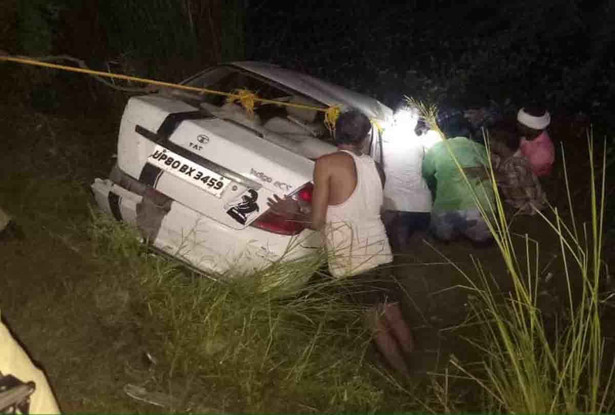 High speed tractor uncontrolled and hit the car at etawah