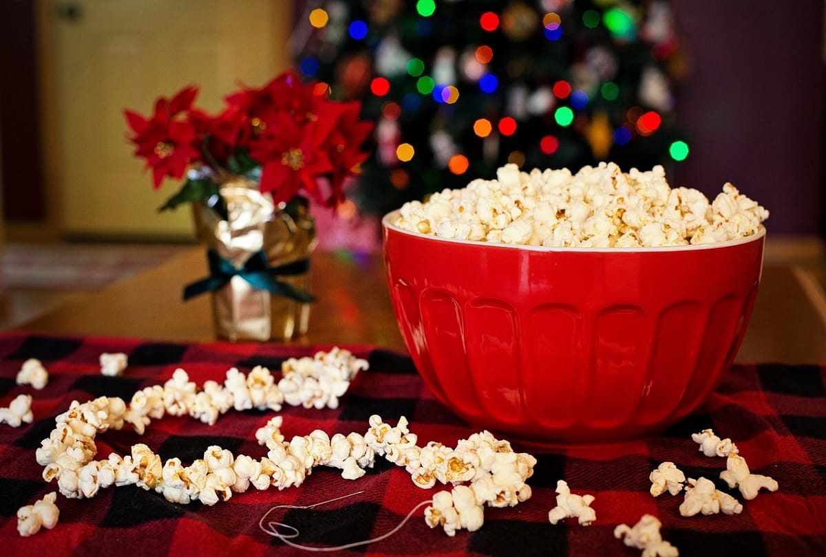 Popcorn history 4000 years ago popcorn was not eaten but decorated