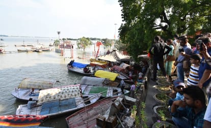 Prayagraj: Angels became soldiers for more than 200 people trapped in floods