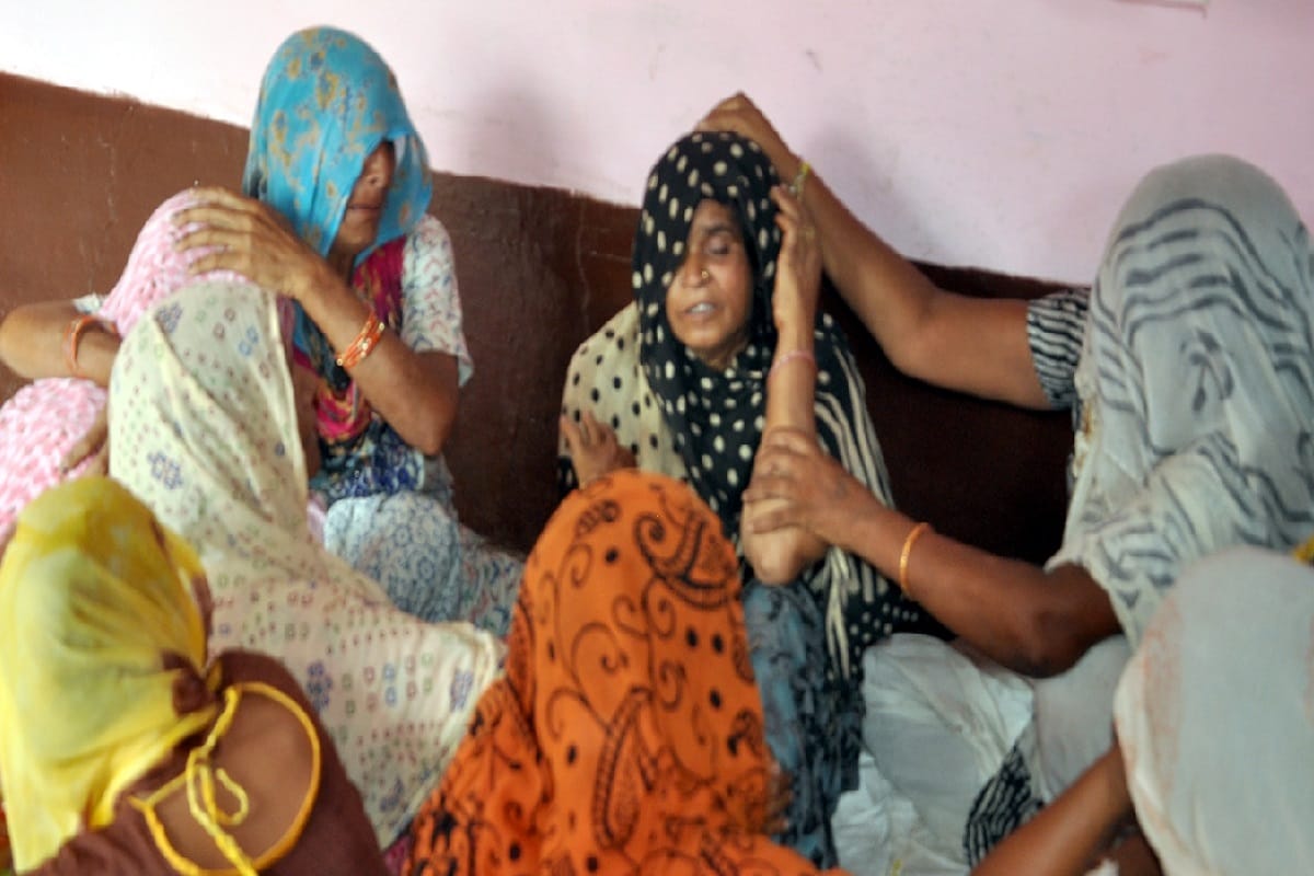 Shamli news: Six bodies were cremated in a village of kairana