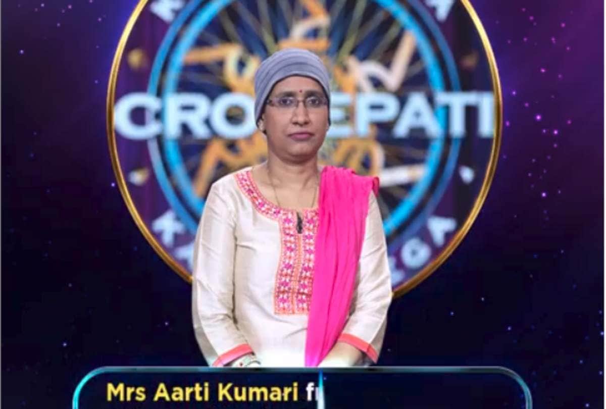 KBC 11 Arti Kumari and Laboney Basu on the Hot Seat in Front of Amitabh Bachchan