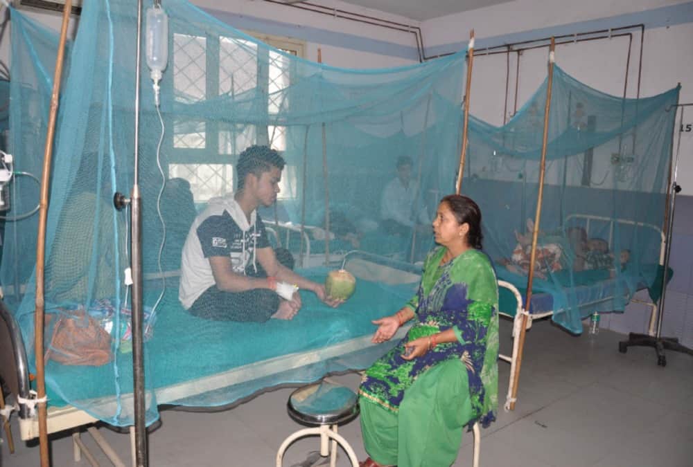 Dengue fever patient increase in dehradun bed and stretcher full in Hospitals