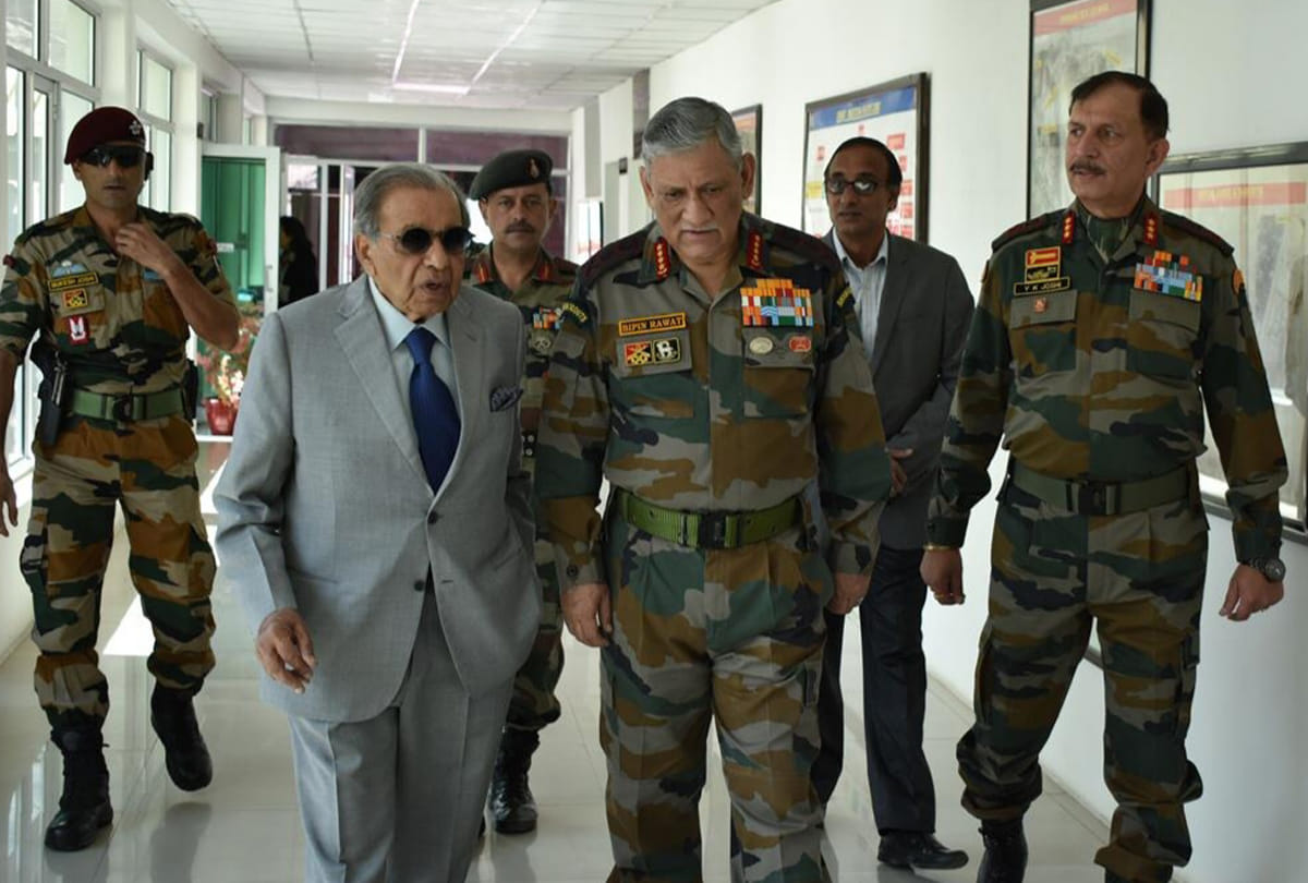 Army Chief General Bipin Rawat met team of 15th Finance Commission in Ladakh