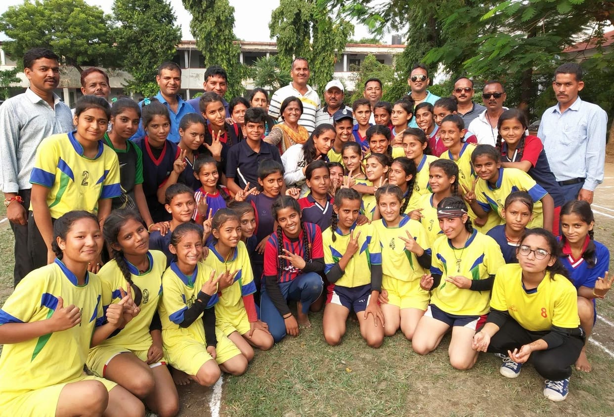 Doiwala dominates in the girl's kho-kho