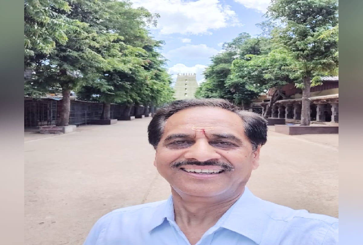 Himachal scientist has grown 865 flowers of marigold on one plant