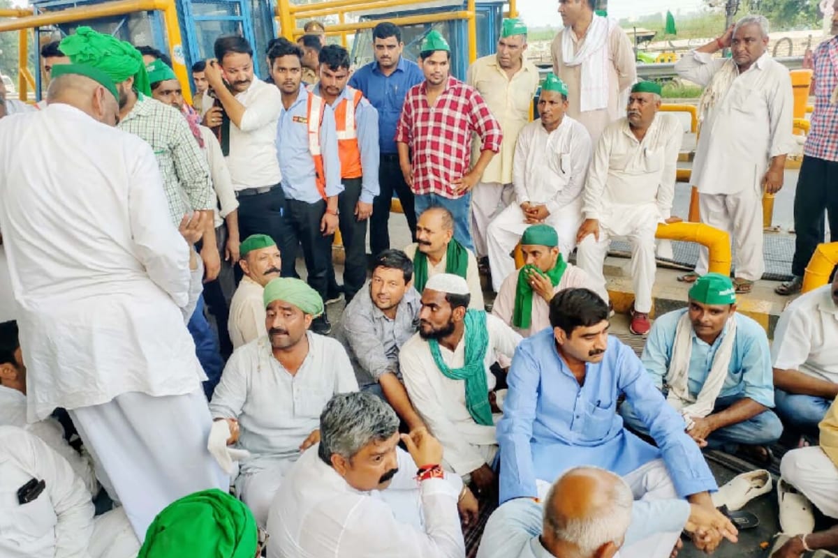 Farmers padyatra, Farmers occupy Delhi-Meerut road, moving delhi to solve problems