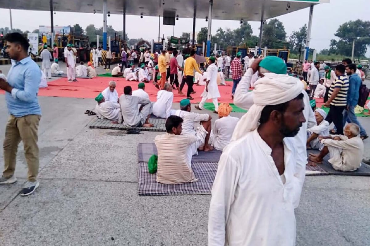 Farmers padyatra, Farmers occupy Delhi-Meerut road, moving delhi to solve problems