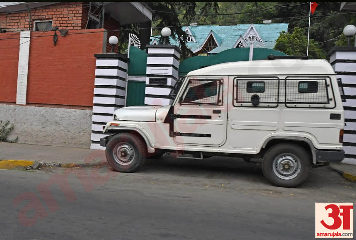 farooq abdullah house arrest photos after psa imposed on him in srinagar kashmir