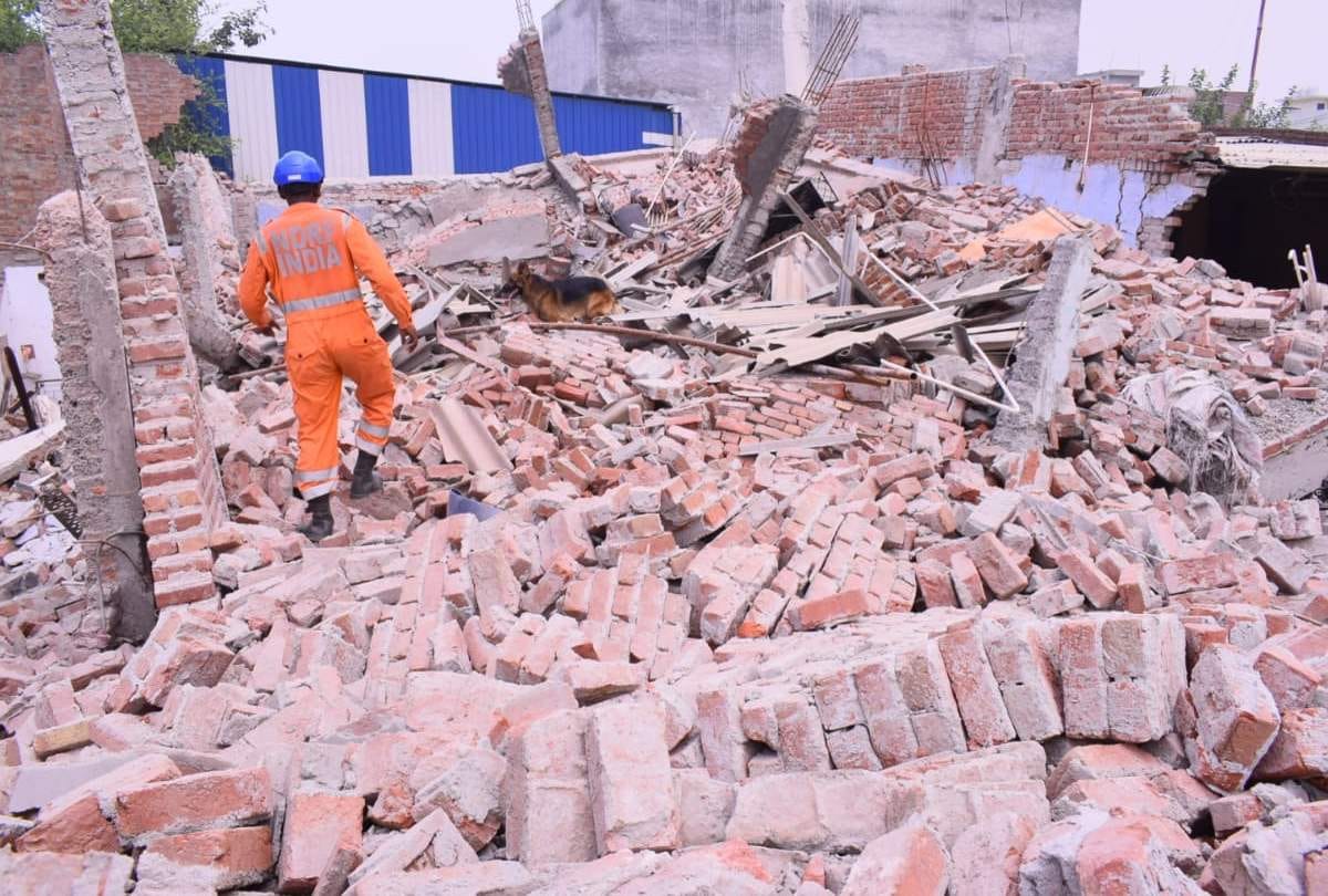 Madhya Pradesh House collapsed after rain in Indore