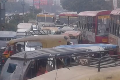 Farmers padyatra, heavy traffic jam on Delhi-Meerut road