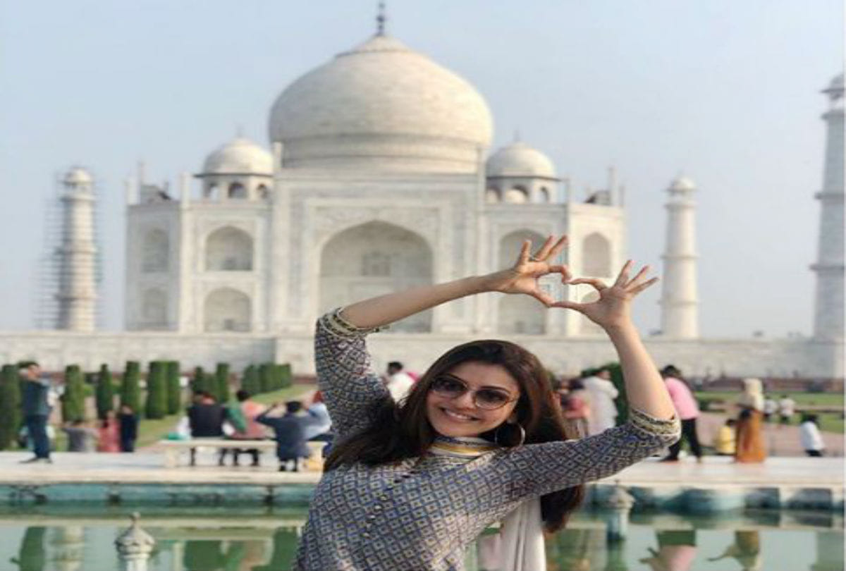 actress kajal aggarwal to visit the Taj Mahal