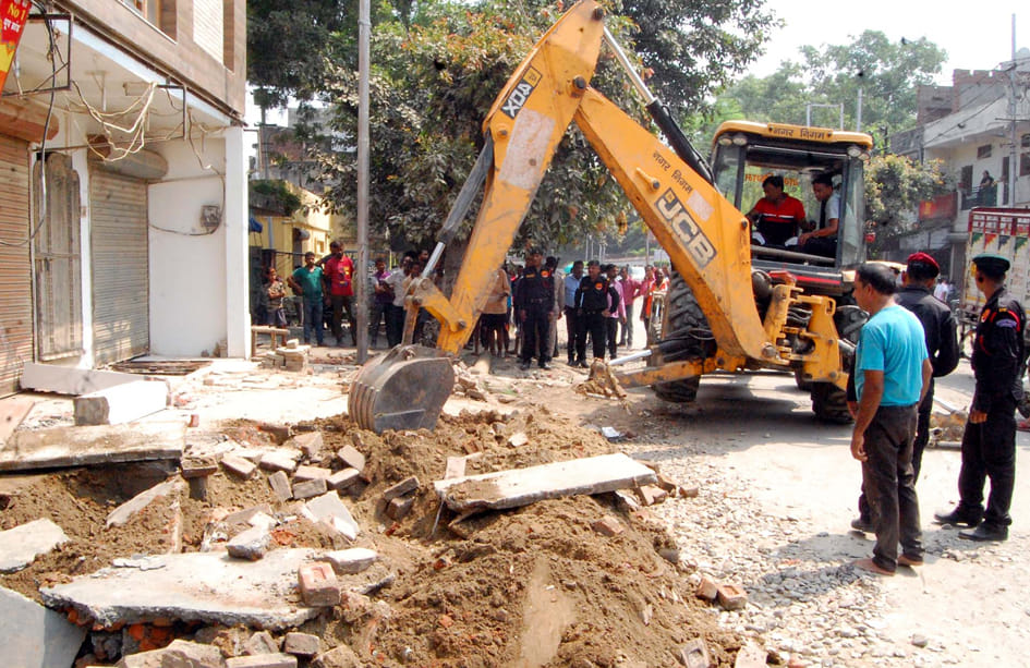 Removed encroachment at Khalasi line and Shardanagar