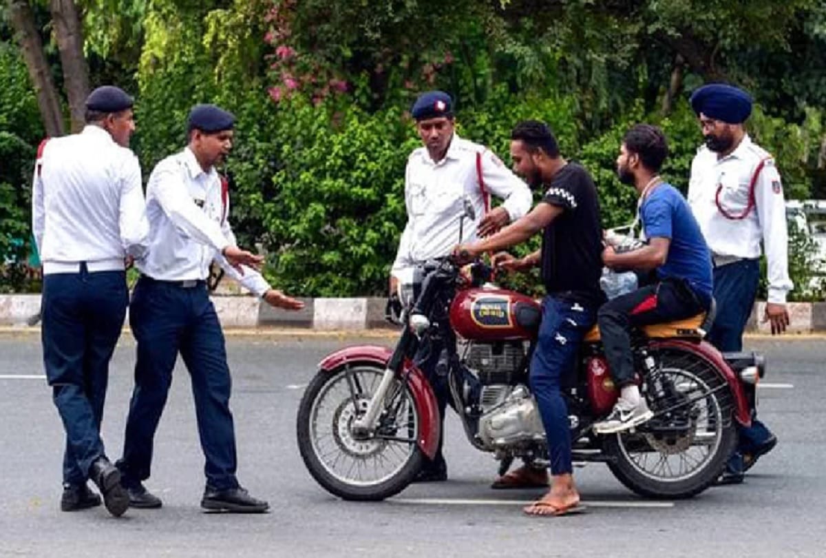 Jammu-Kashmir: From March, two-wheeler seaters will also have to wear helmets